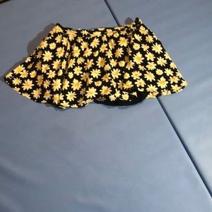 Skort black with white flowers